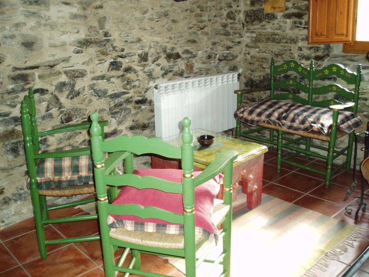 Hotel Rural El Urogallo Murias de Paredes Esterno foto
