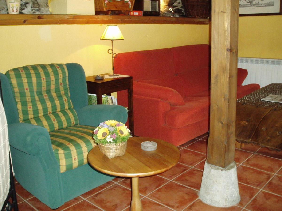 Hotel Rural El Urogallo Murias de Paredes Esterno foto